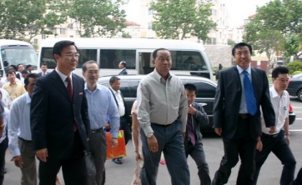 缅甸国家和平与发展委员会第一秘书长丁昂敏乌一行到银河集团(galaxy)考察