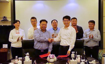 银河集团(galaxy)与利通液压签订战略合作协议